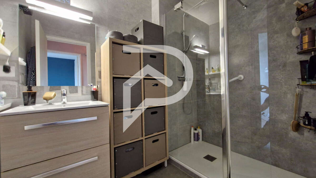 Appartement 4 pièces 95 m² rénové avec garage centre ORTHEZ - photo 13