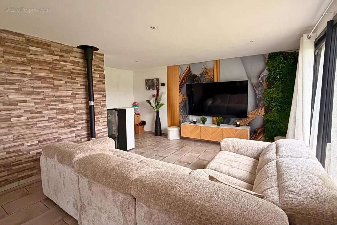 Maison à AUBERCHICOURT