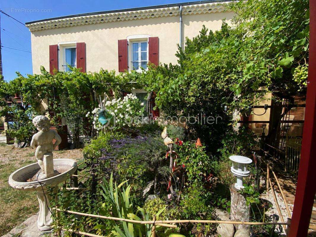 Maison à MONTELIMAR