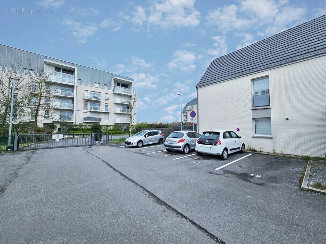 Parking à MARCQ-EN-BAROEUL