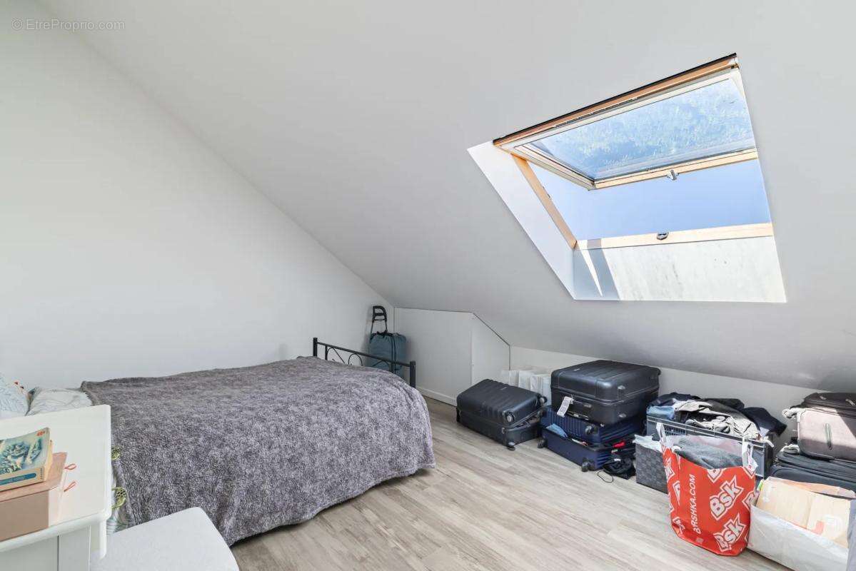 Appartement T3 Duplex 64 m² au sol à Noisy-le-Sec - photo 9