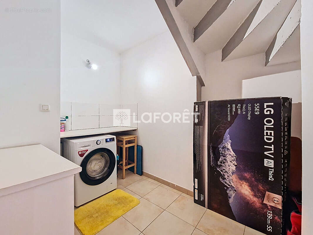 Maison à PEZILLA-LA-RIVIERE