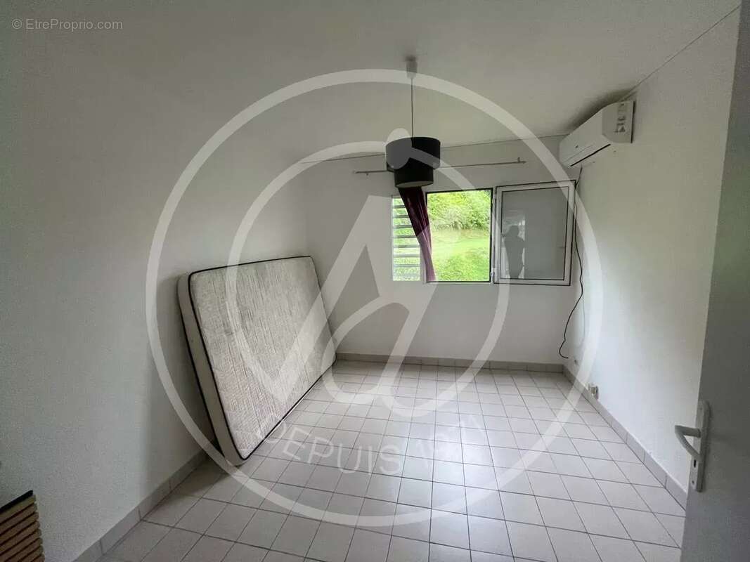 Appartement à PETIT-BOURG