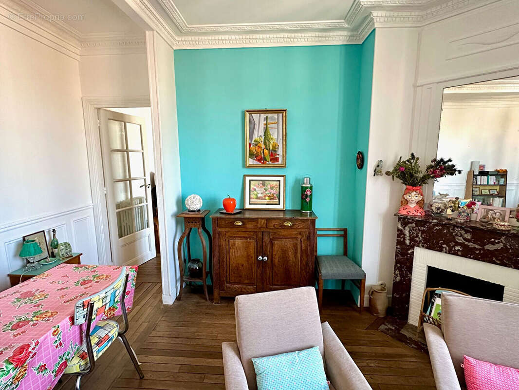 Appartement à PARIS-20E