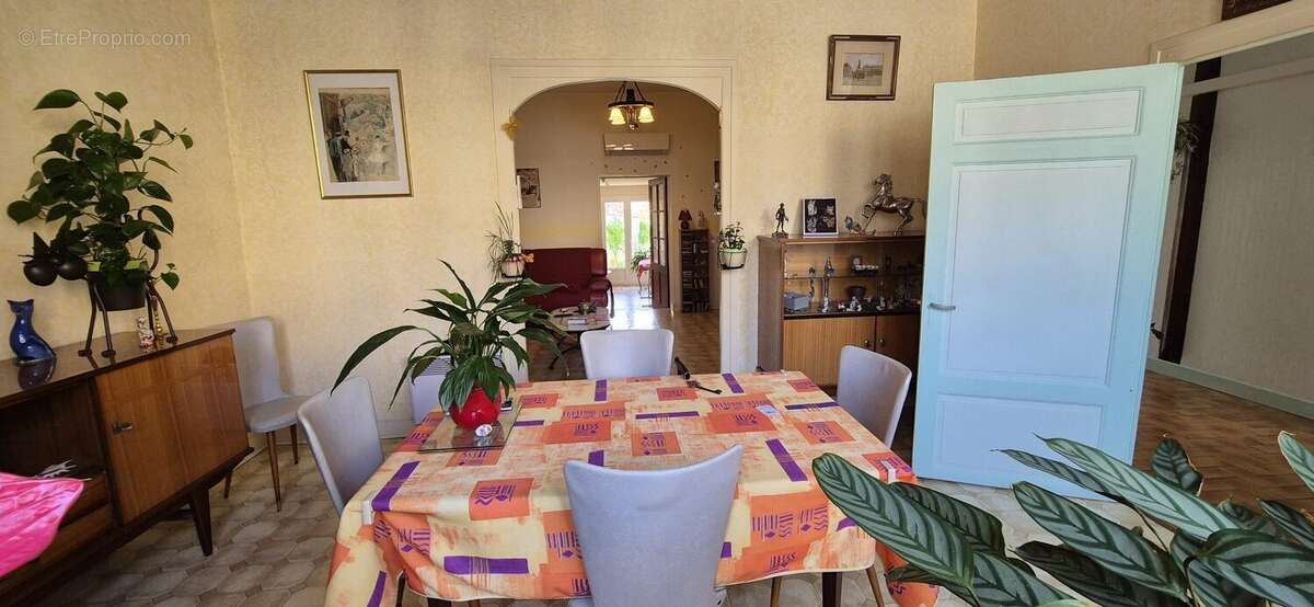 Maison à MEZIN