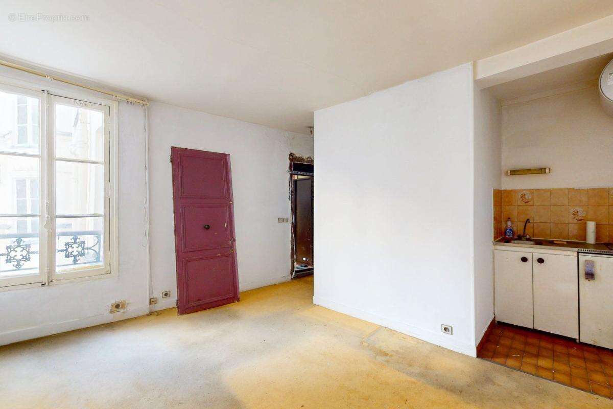 Appartement à PARIS-17E