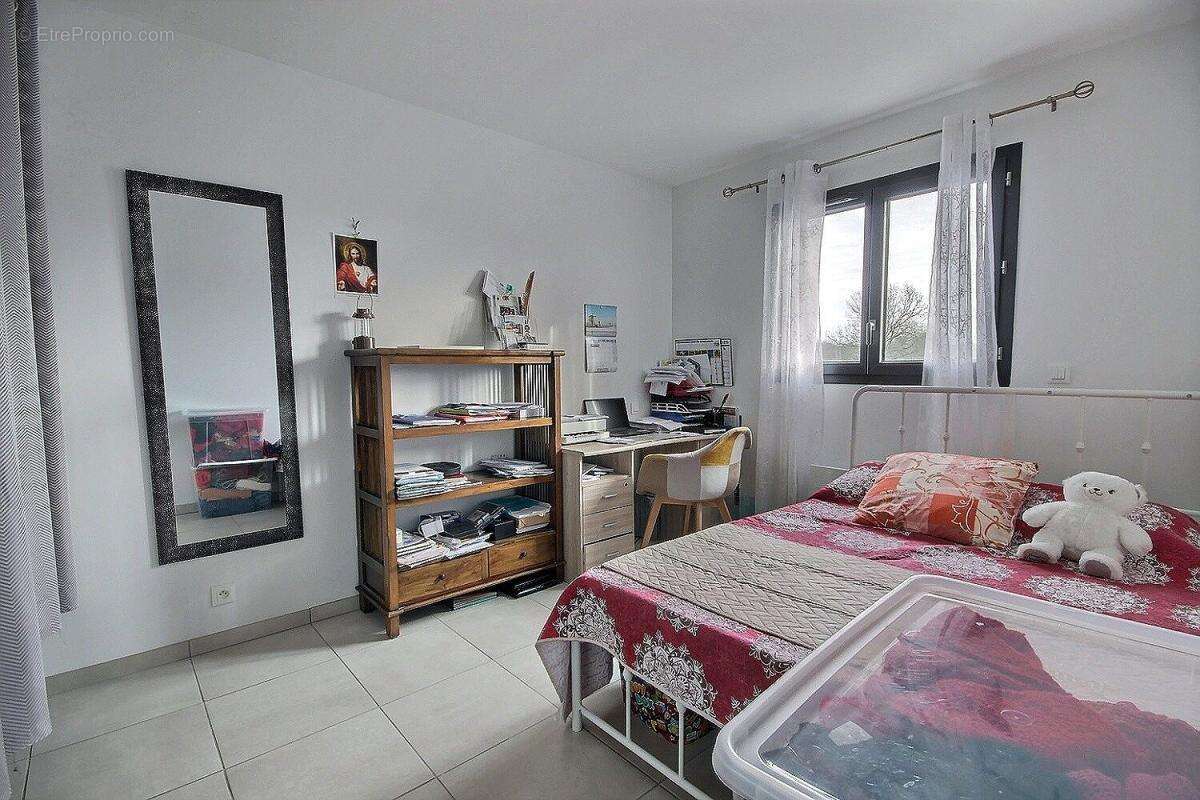 Maison à SAUVAGNON