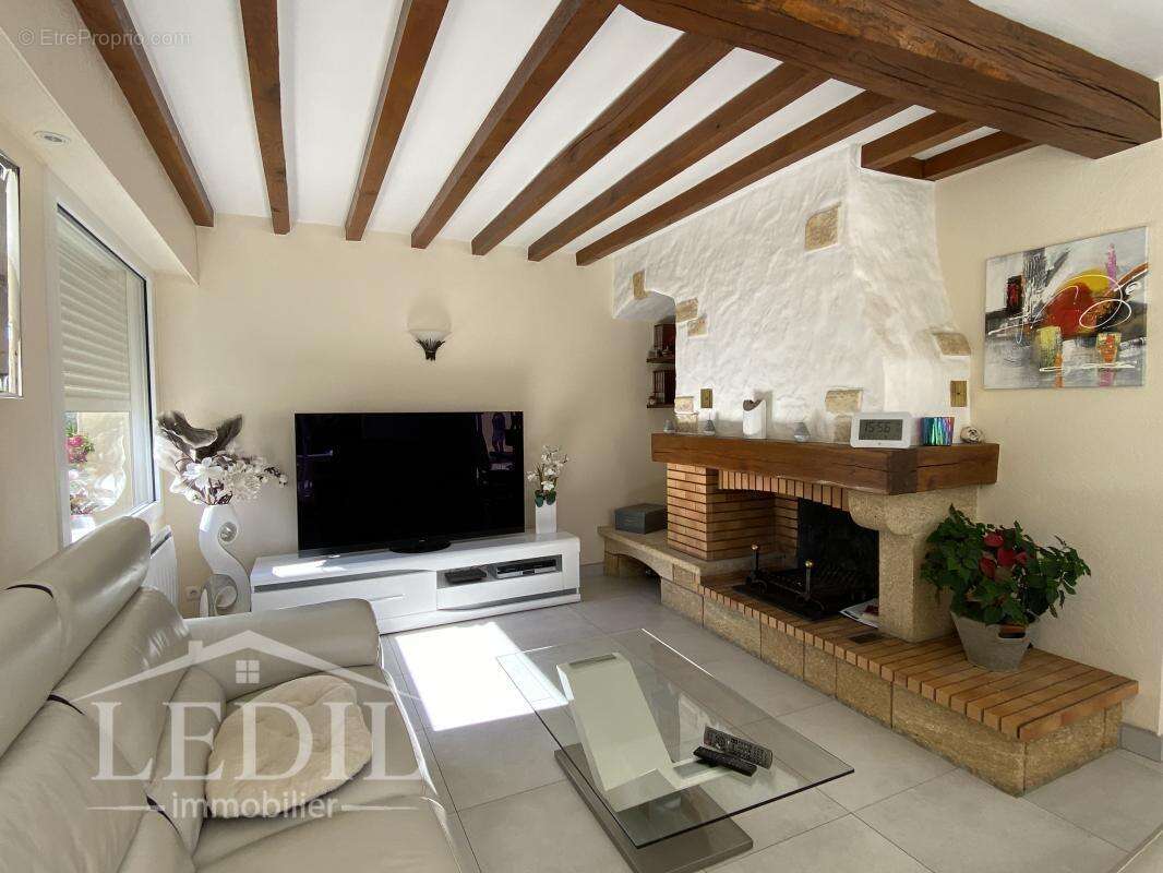 Magnifique Ensemble Immobilier avec Deux Maisons - photo 4