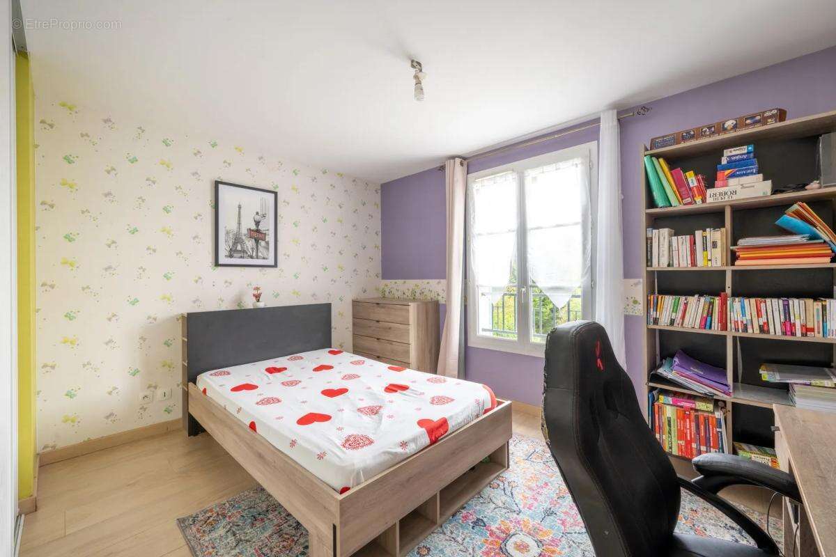 Maison à LES ESSARTS-LE-ROI