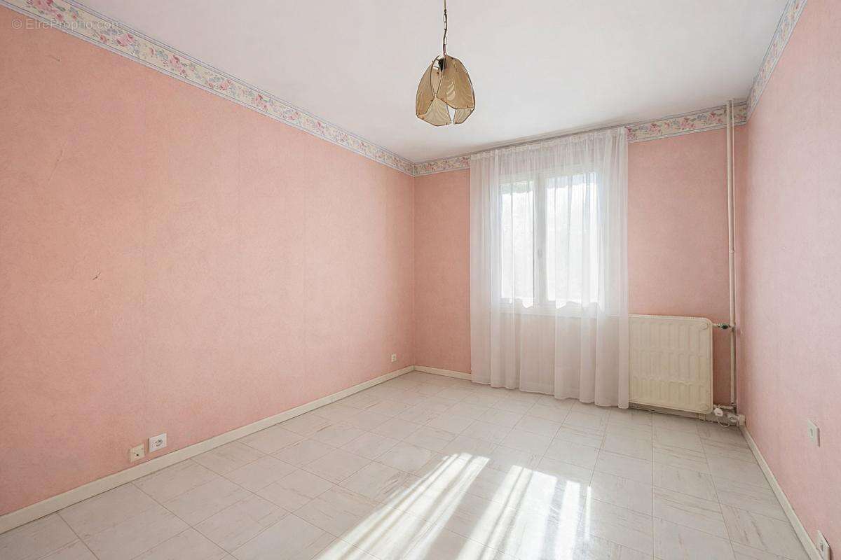 Plain pied, deux chambres, garage limitrophe soissons - photo 7