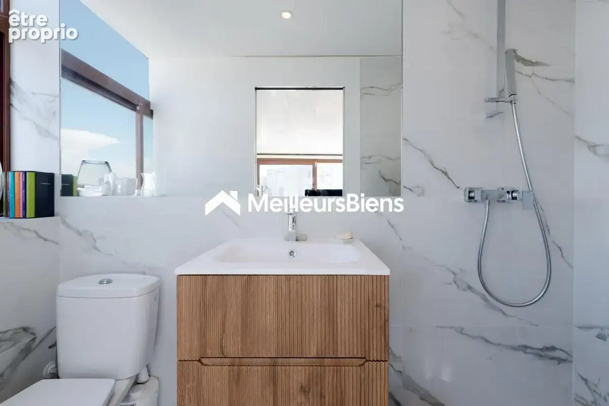 Cannes bas Montfleury : Duplex en penthouse avec grand roof-top et très belle vue mer - photo 18