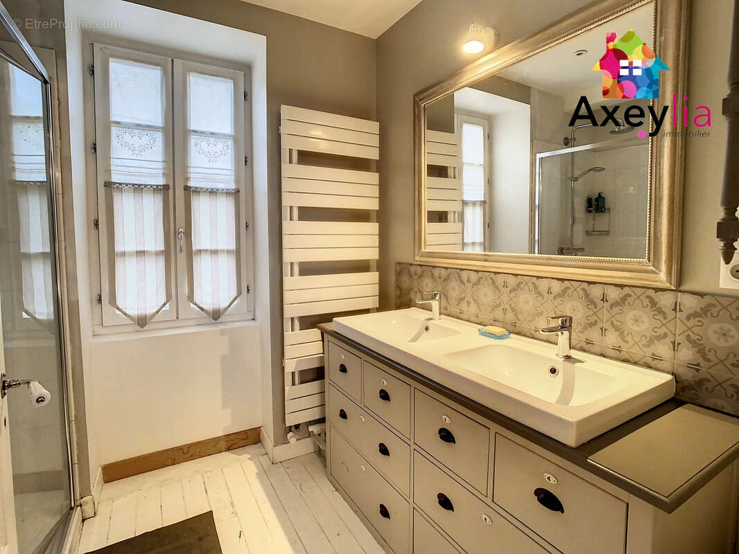 Maison à SAINT-HAON-LE-CHATEL