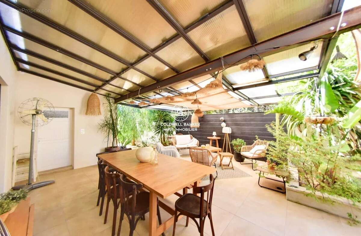 Canet: Maison dominante avec vue, en impasse, avec 1000 m² de terrain et piscine - photo 22