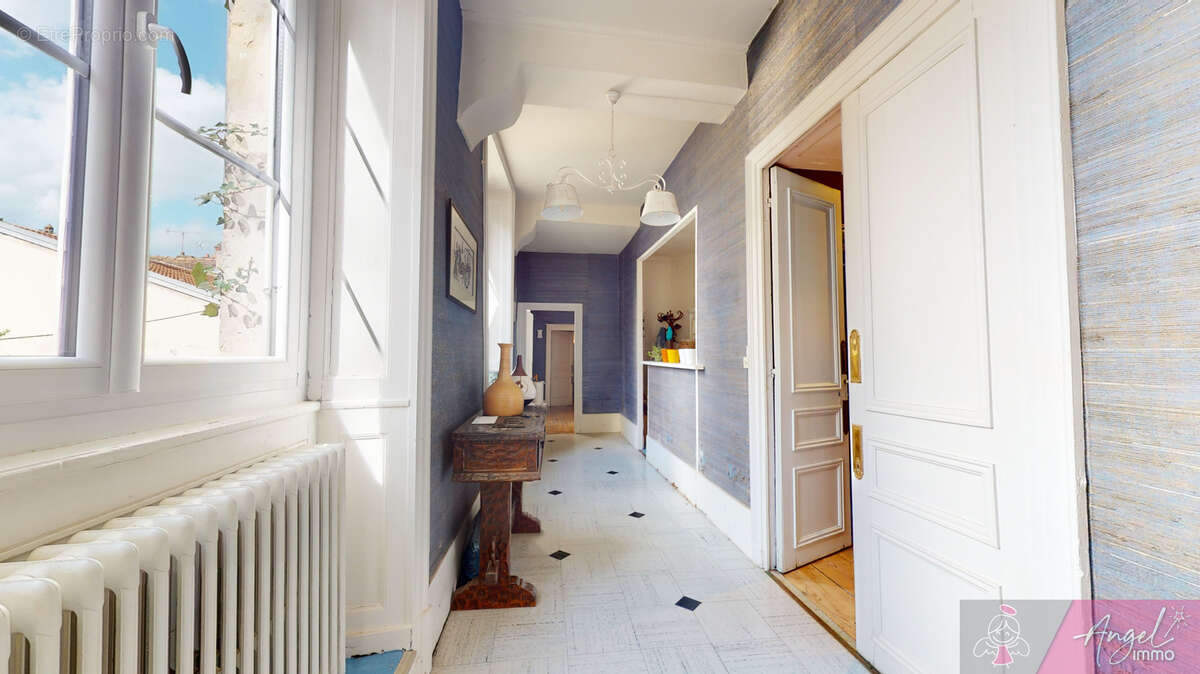 Appartement à GRAY