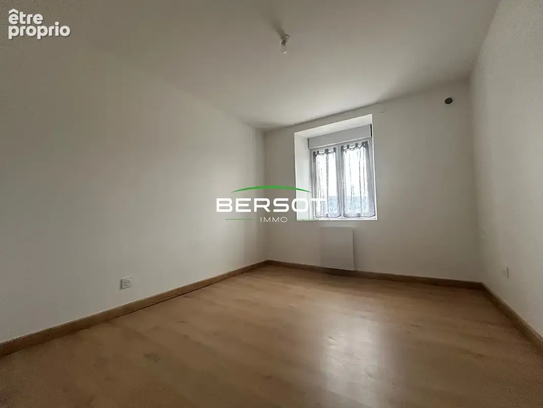 Immeuble proche centre-ville, à proximité de la Suisse - photo 6