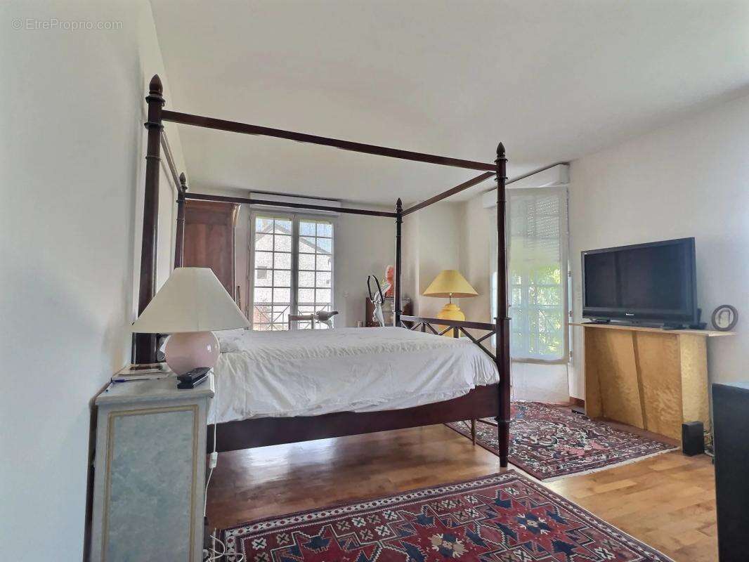 Maison à SAINT-MAUR-DES-FOSSES