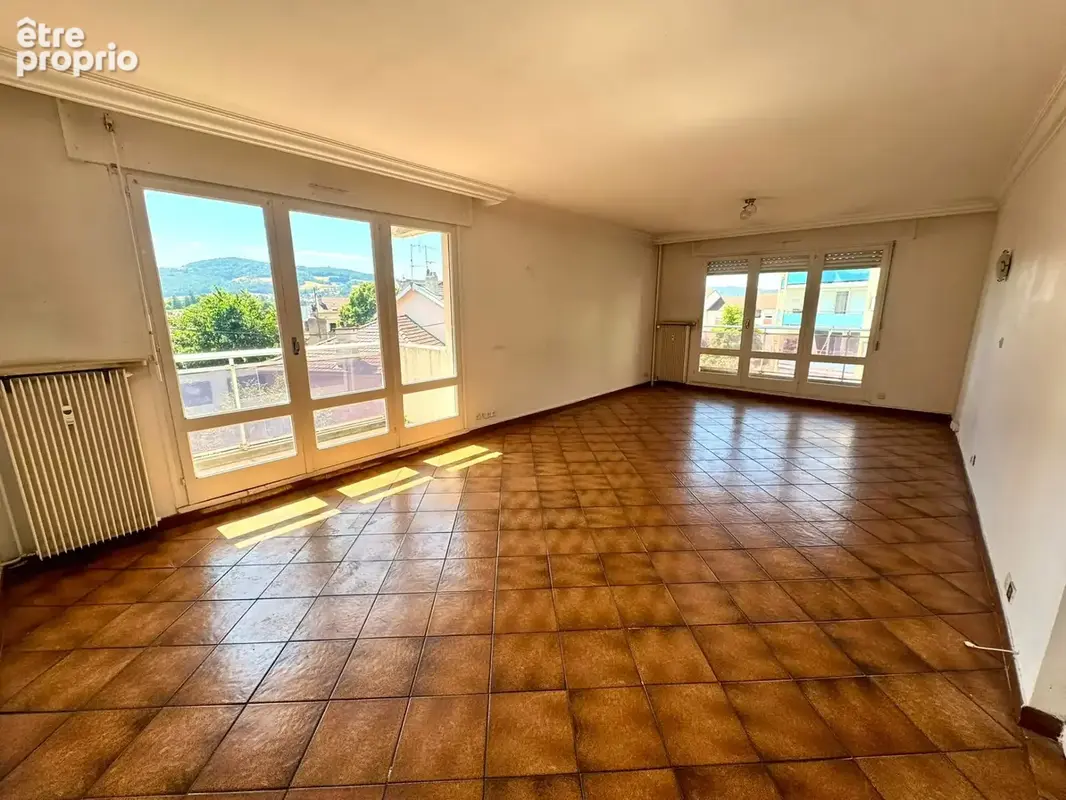 FIRMINY – Appartement T4 de 95,44 m² avec garage, cave et trois balcons - photo 3