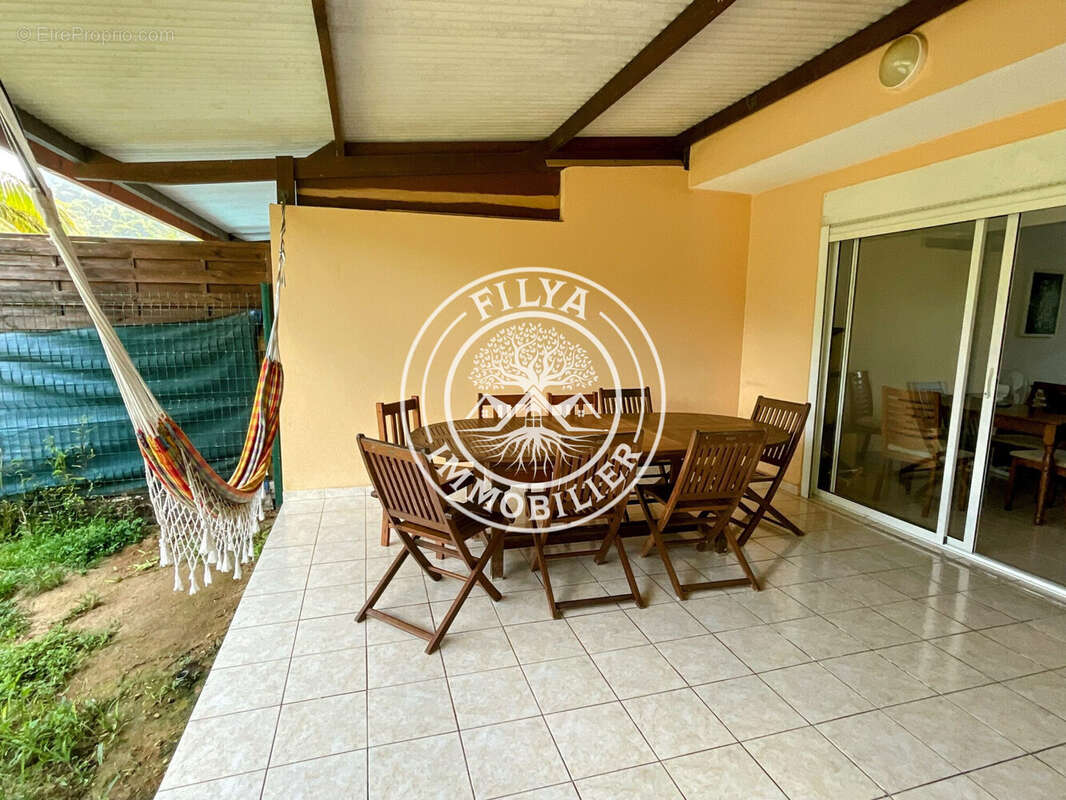 Maison à REMIRE-MONTJOLY