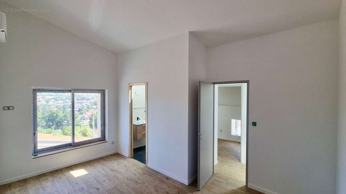 Maison à PONT-DU-CHATEAU