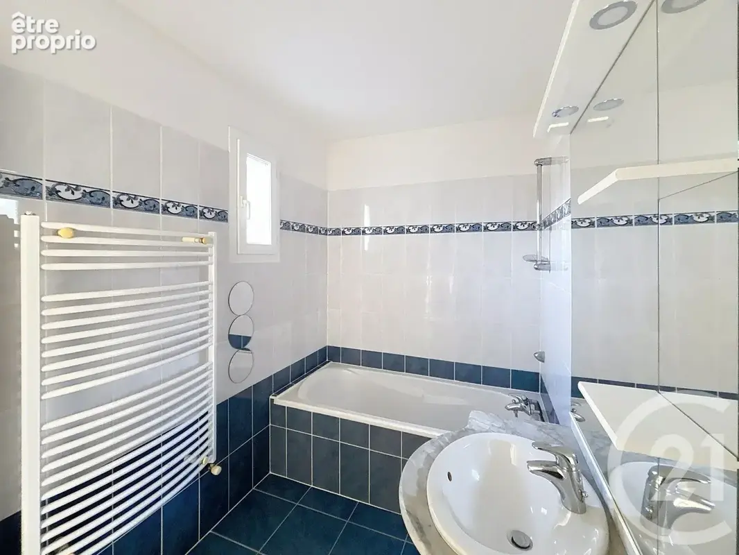 Maison 5 pièces 109 m² à vendre à Gond-Pontouvre (16160) - photo 7