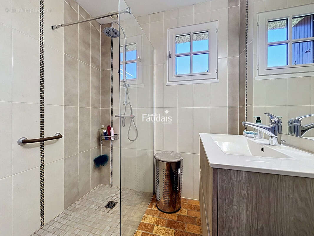 Maison 150 m² à Torigni-Sur-Vire  - photo 9
