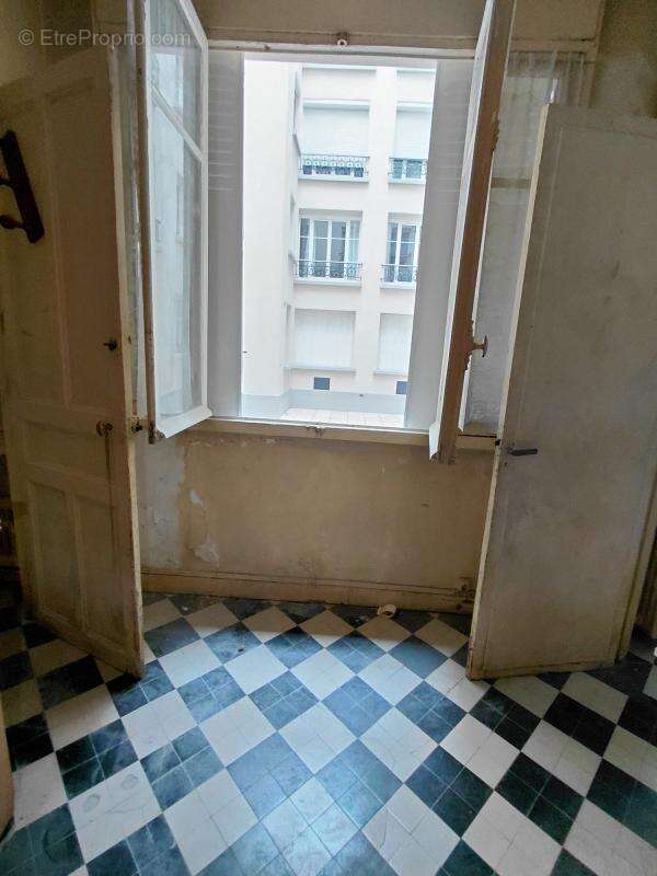 Appartement à PARIS-17E