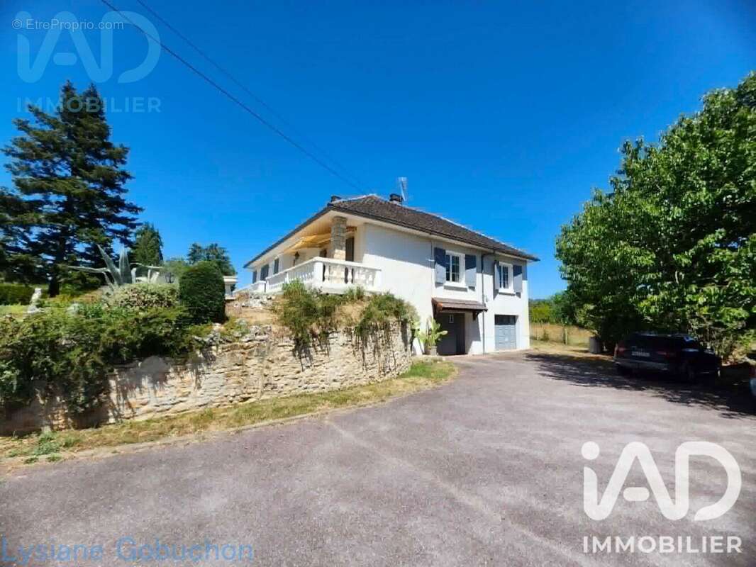 Maison 104 m² à Saint-Front-La-Riviere  - photo 3