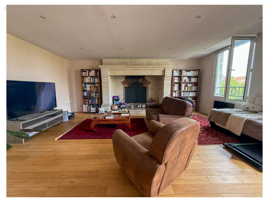 Appartement t3 de caractere hyper-centre - photo 3