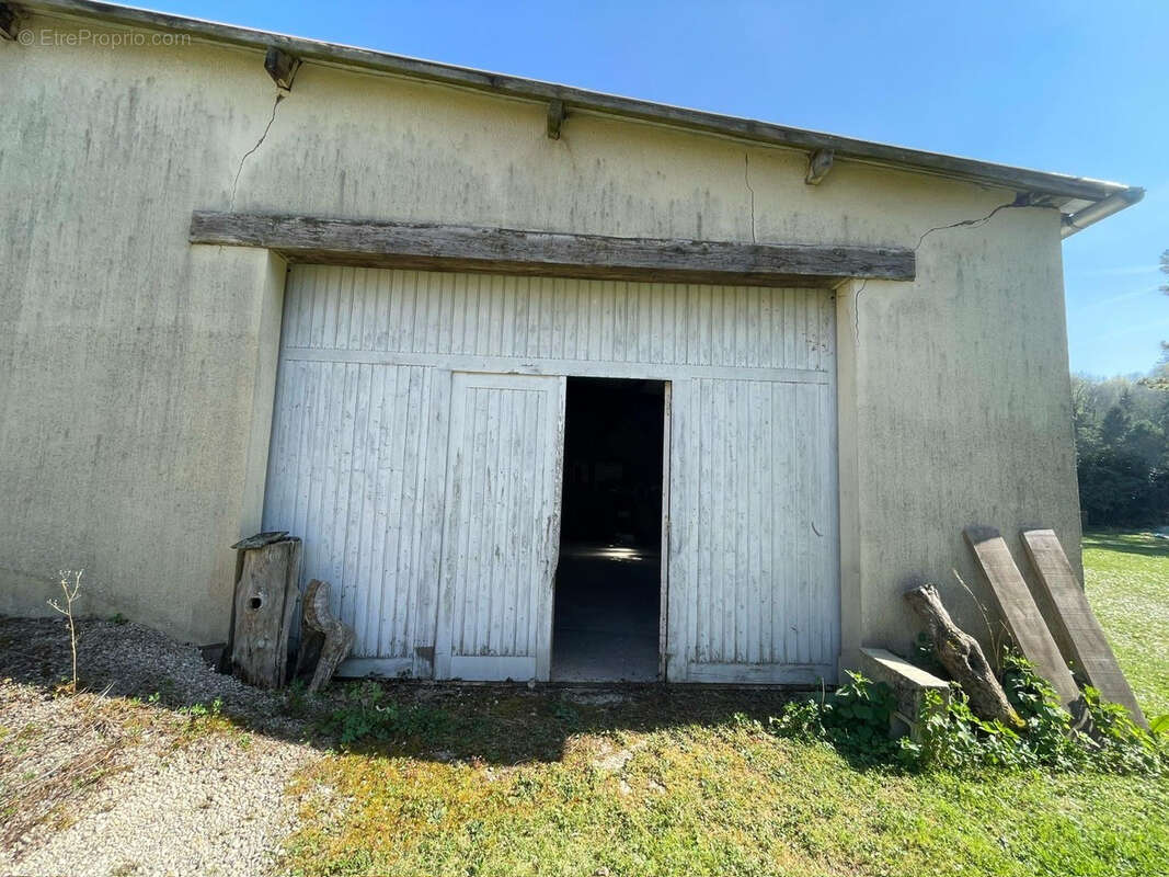 Propriete maison de maître 11 pieces + dependances sur terrain de 3400 m2 - 10 min de gueux - photo 21
