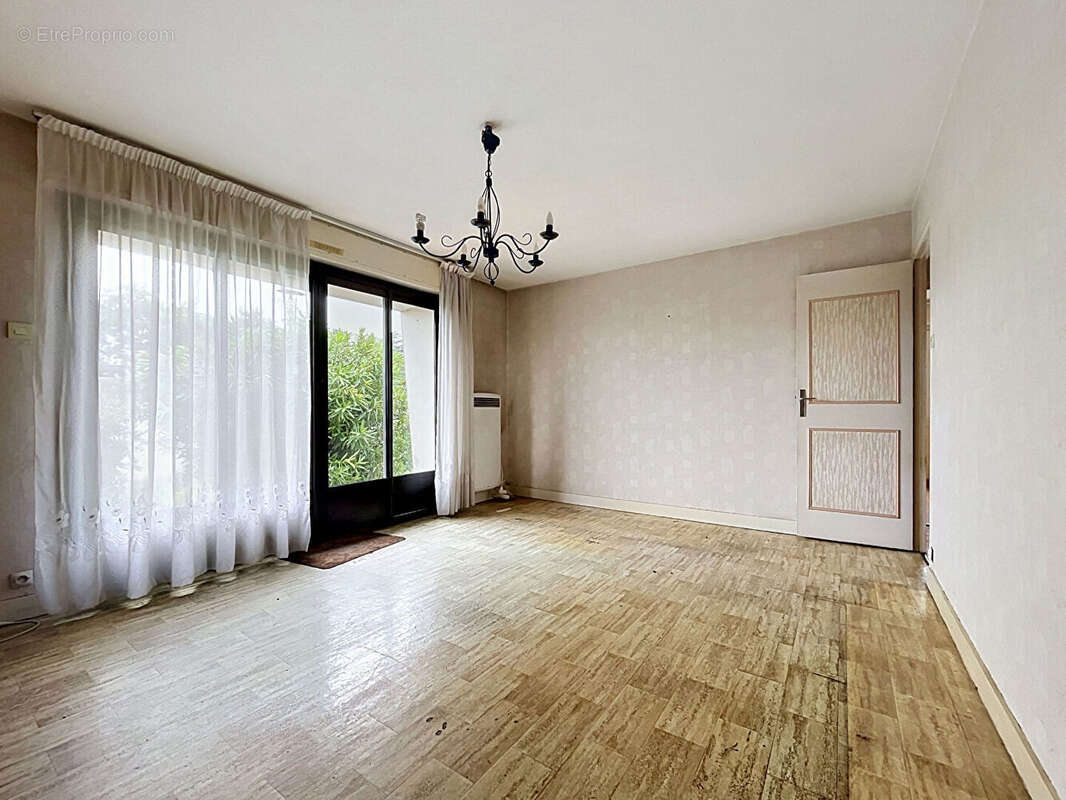 Maison à VILLENAVE-D'ORNON