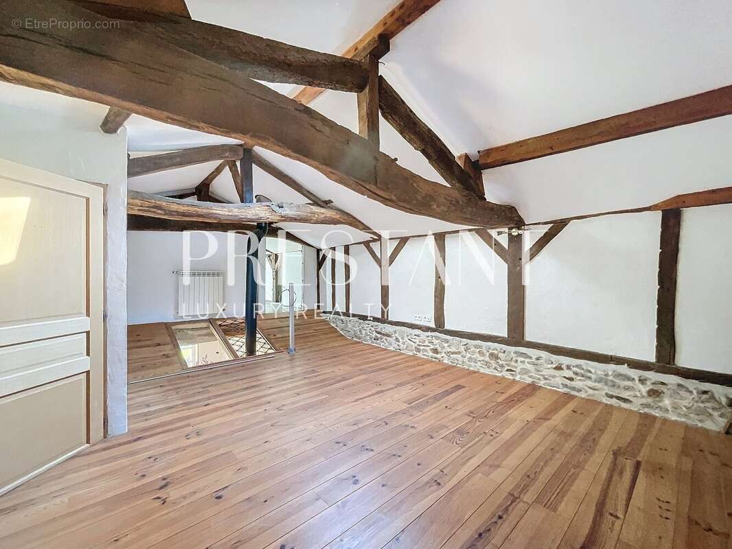 Maison à ORTHEVIELLE