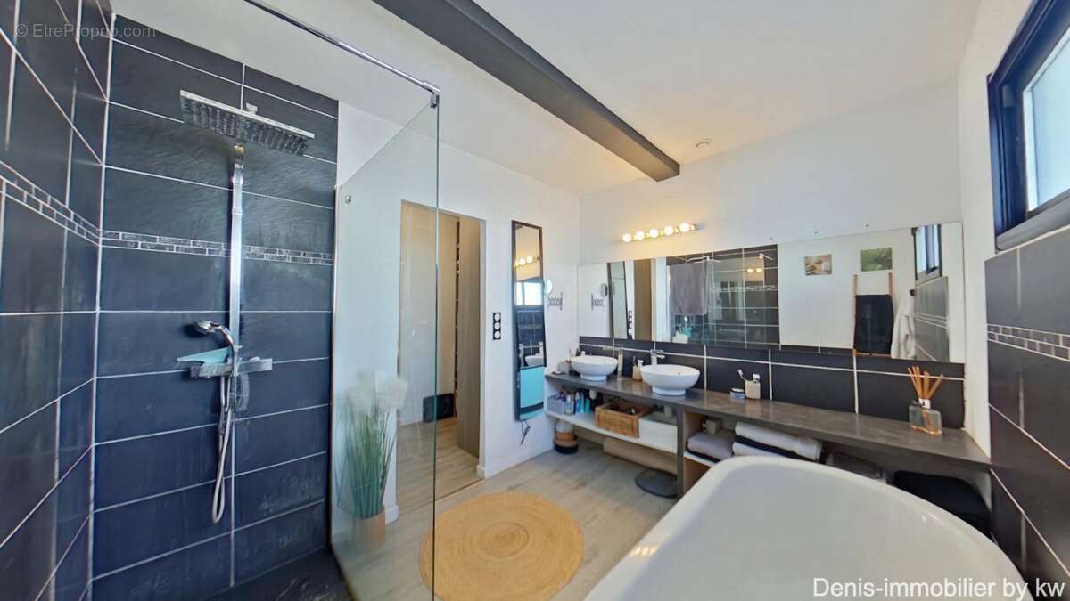 Maison à VILLENEUVE-DE-LA-RAHO