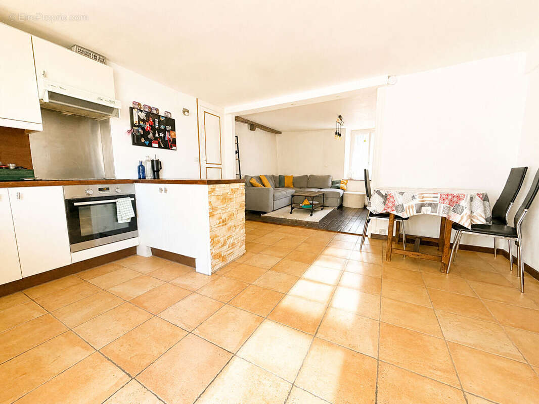 Appartement à LA VILLE-DU-BOIS