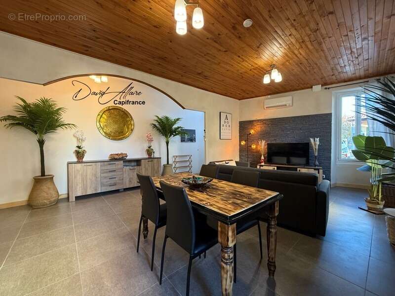 Appartement à LARAGNE-MONTEGLIN