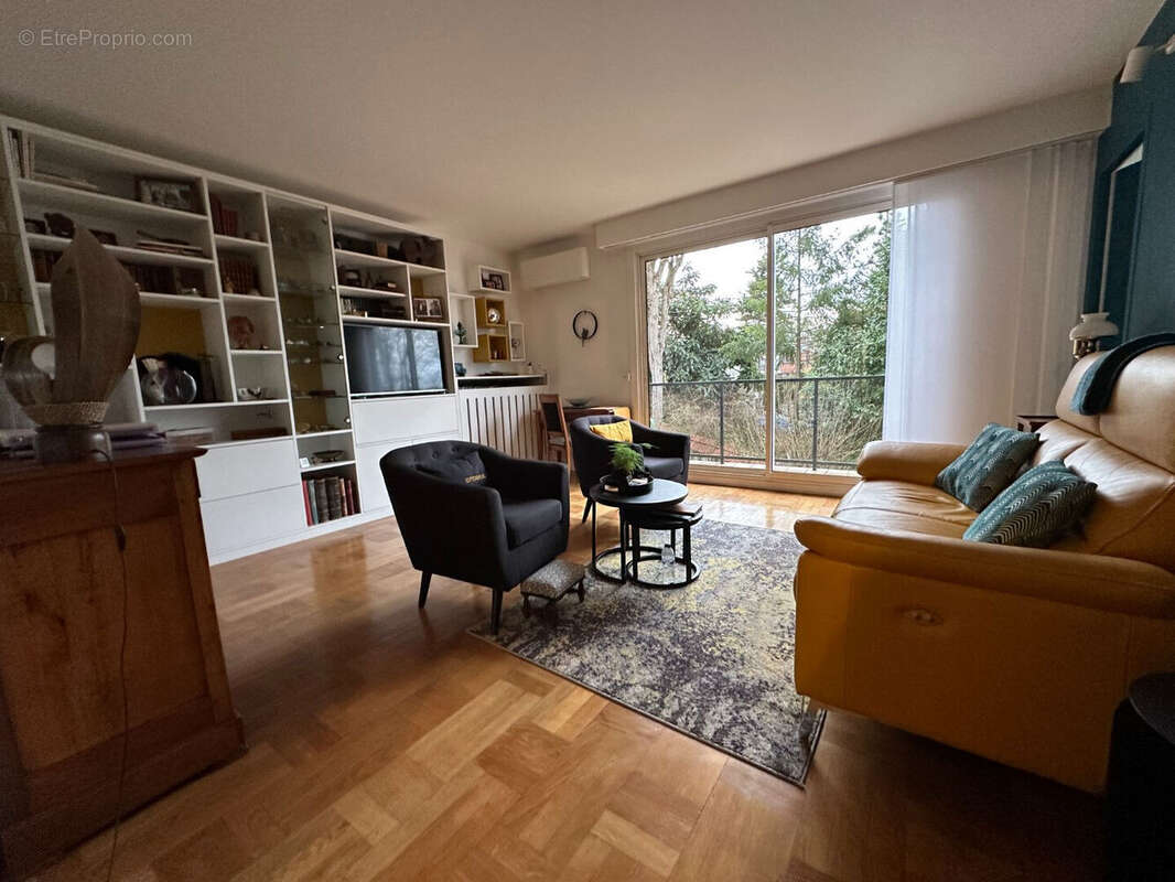 Appartement à SAINT-MAUR-DES-FOSSES