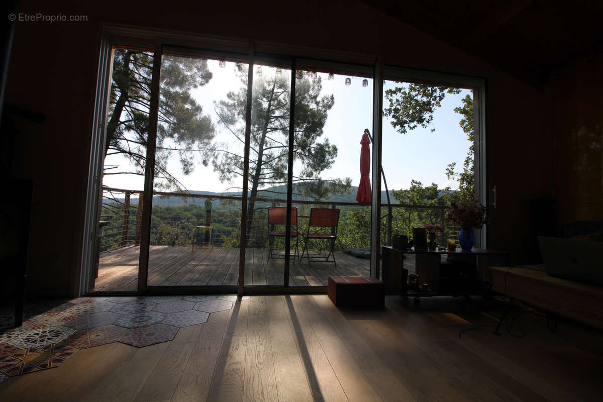 Charmante maison en bois de 98 m2 sur un terrain de 2800 m2. - photo 72