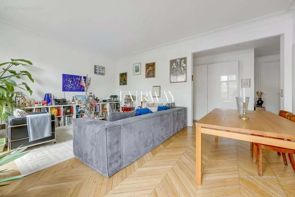Appartement à PARIS-17E