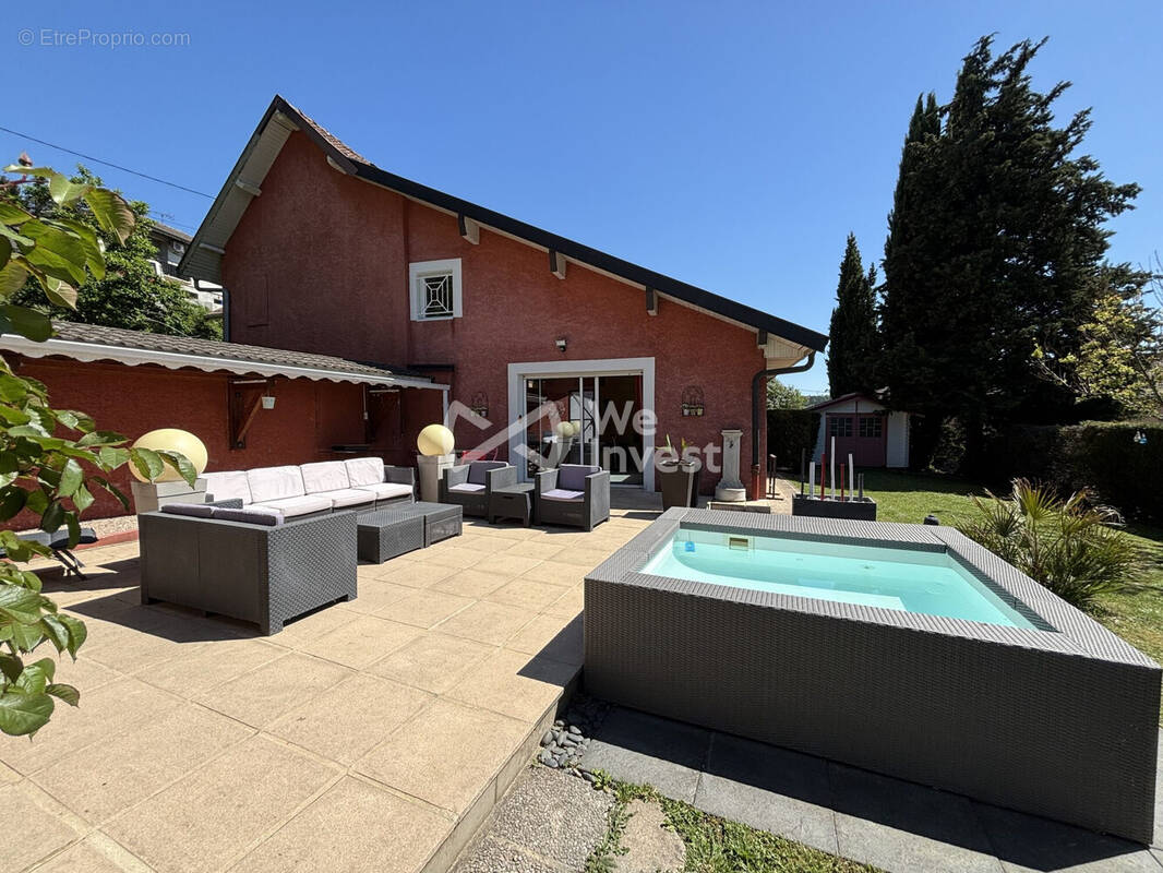 Maison à LANCRANS
