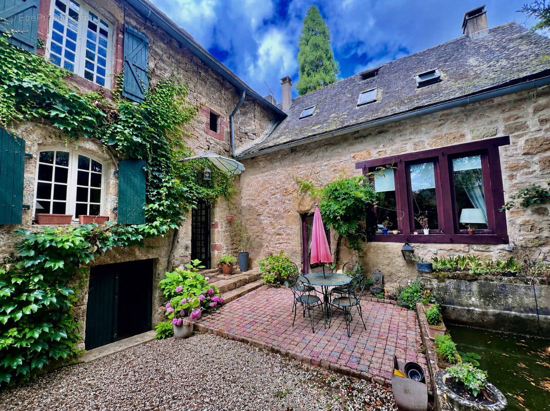 Maison à CAVAGNAC