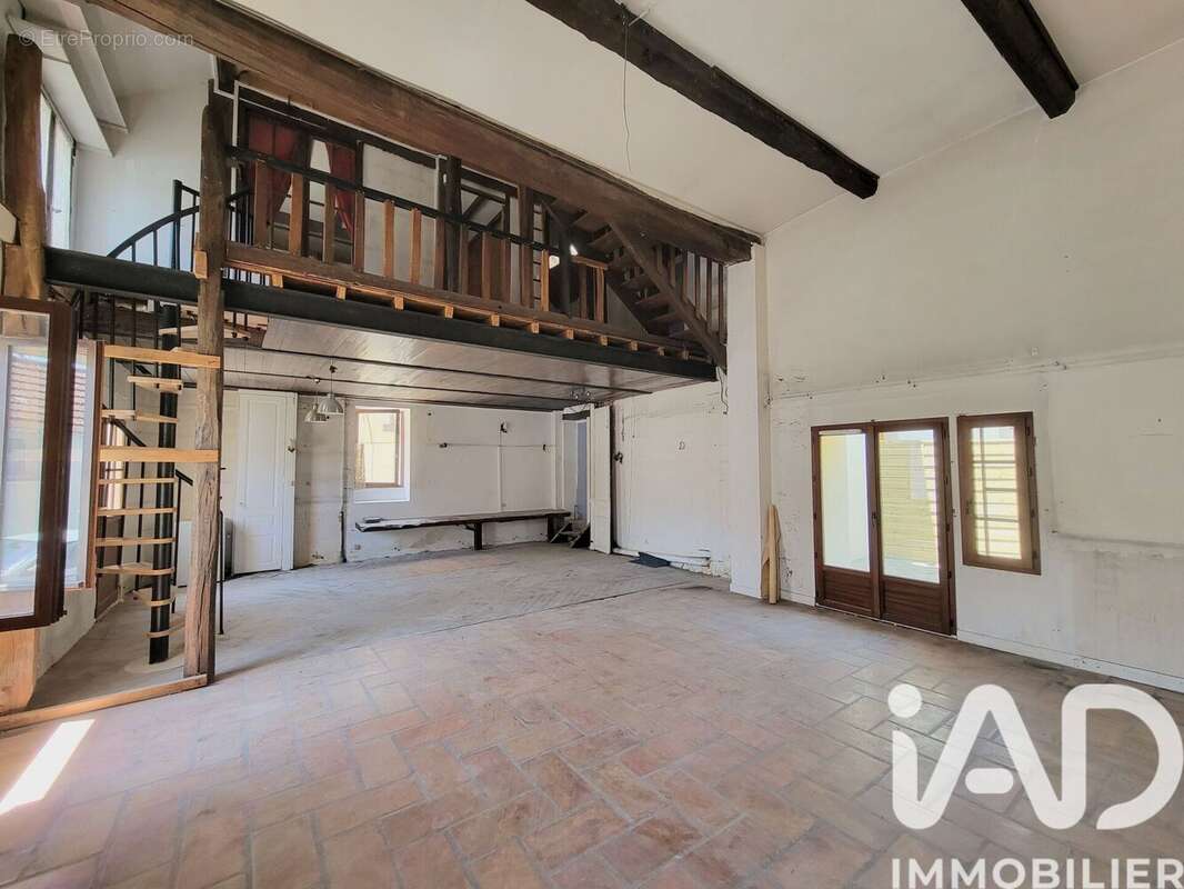 Photo 2 - Maison à VILLENEUVE-LE-ROI