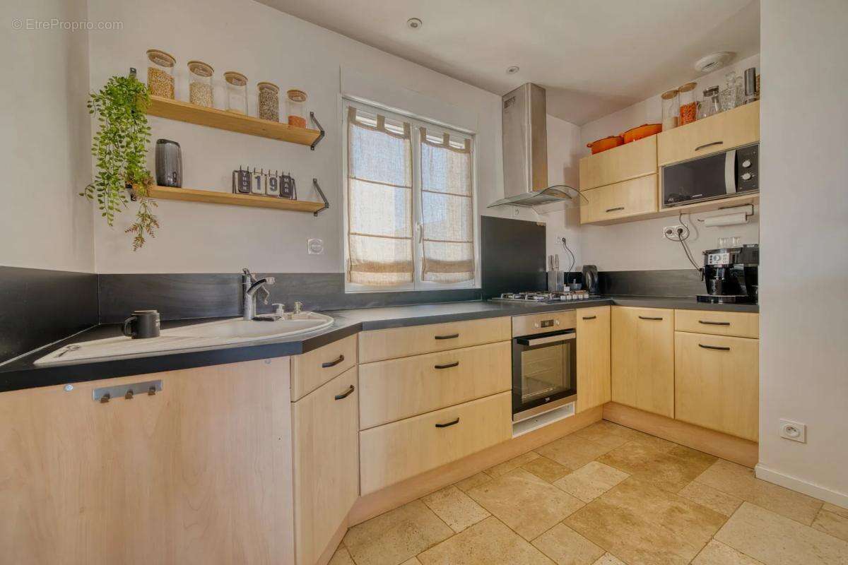 Maison moderne 95m² avec jardin et piscine à Saint-Agnant - photo 8