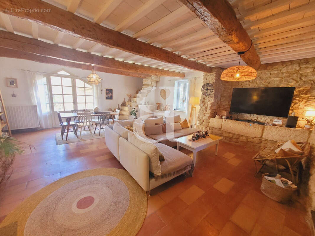 Maison 324 m² à Grignan  - photo 8