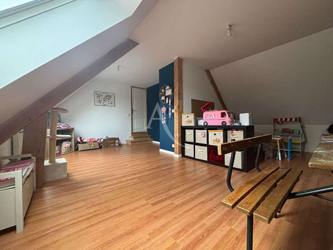 Maison à NUILLE-SUR-VICOIN