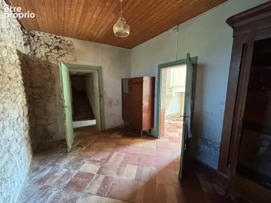 Maison à rénover 175m² sur 1267m² Romagne 89 000€ - photo 7