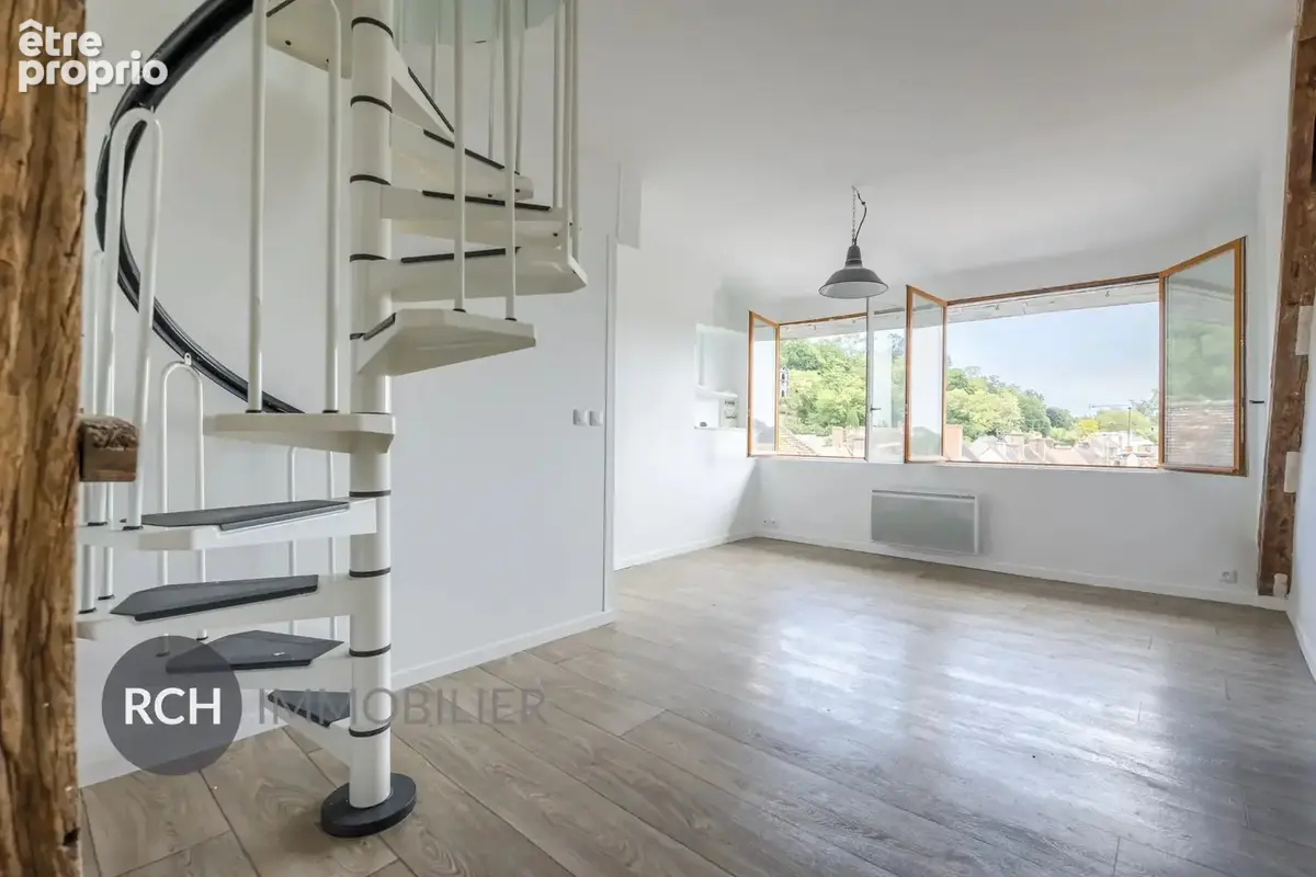 Montfort-l'Amaury - Duplex de 82,87m2 en plein coeur du centre historique - photo 3