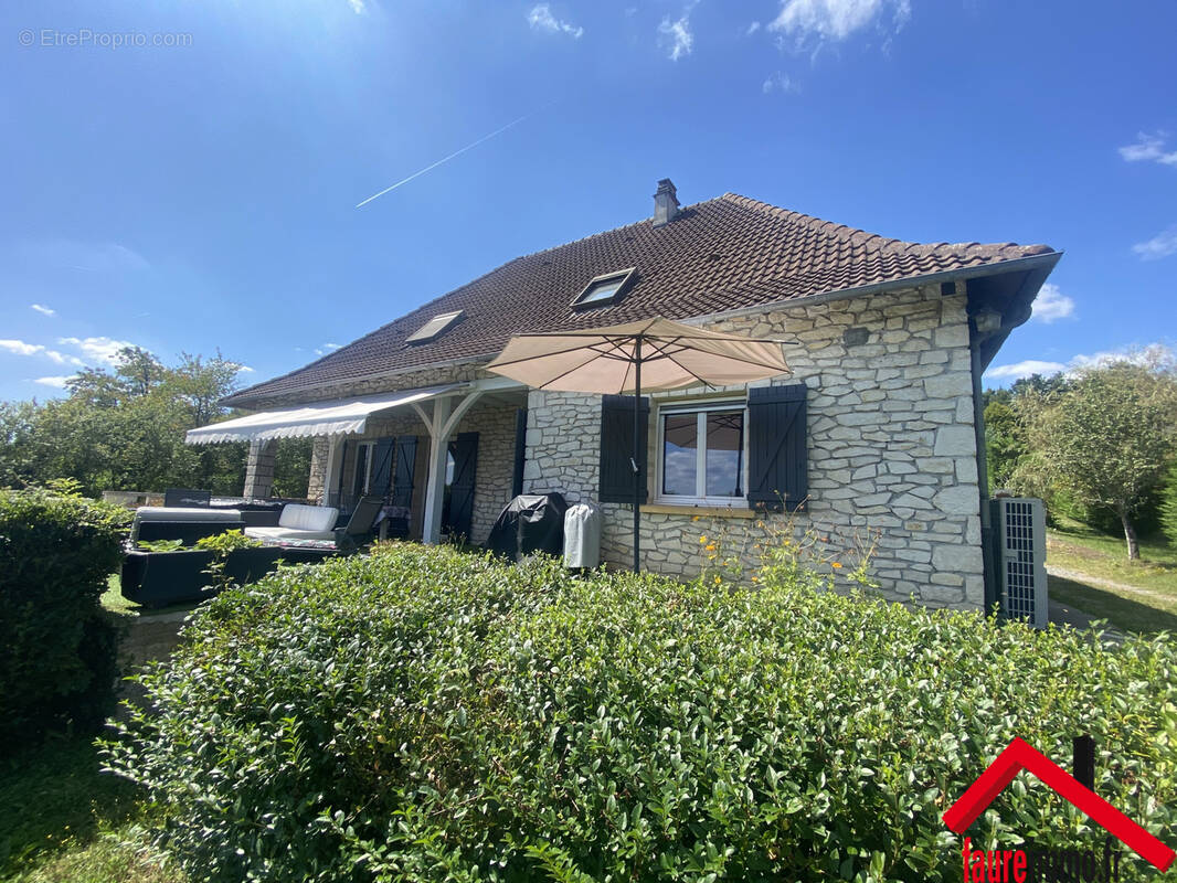 Maison à OBJAT