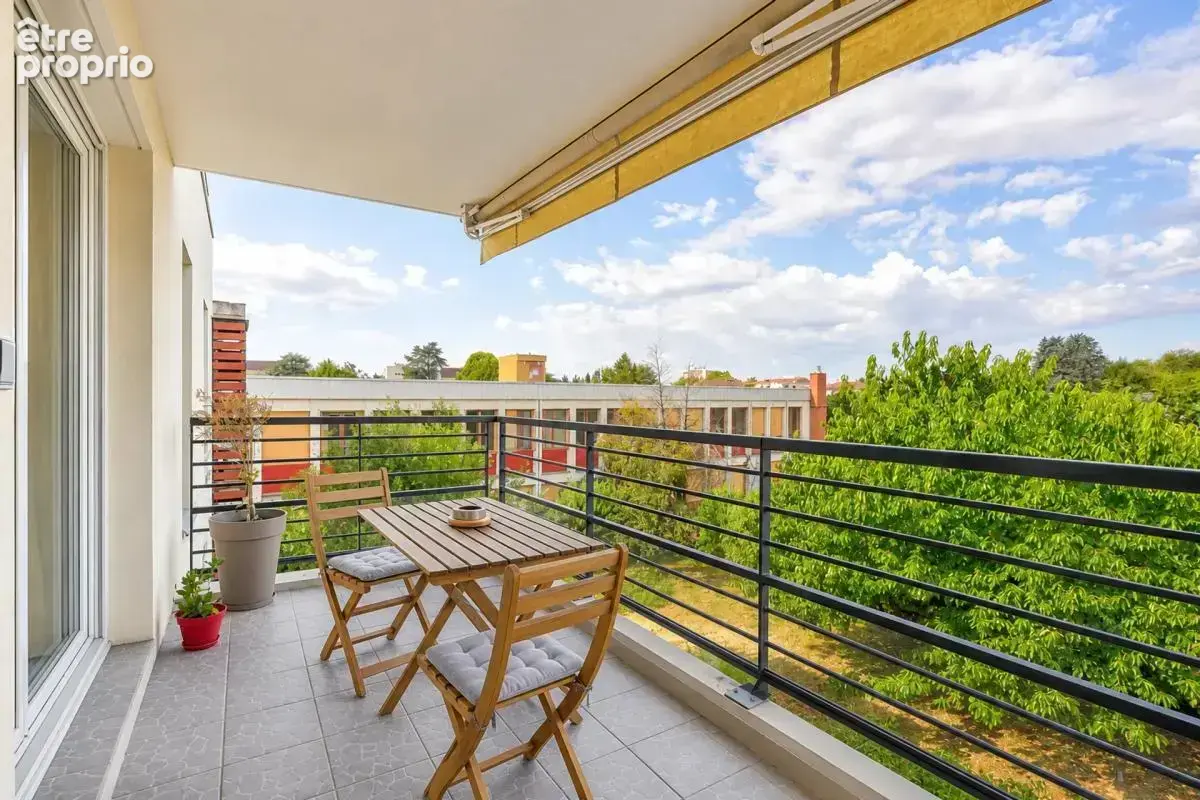 Appartement de 3 pièces de 67,30 m² à Vaulx-en-Velin - photo 10