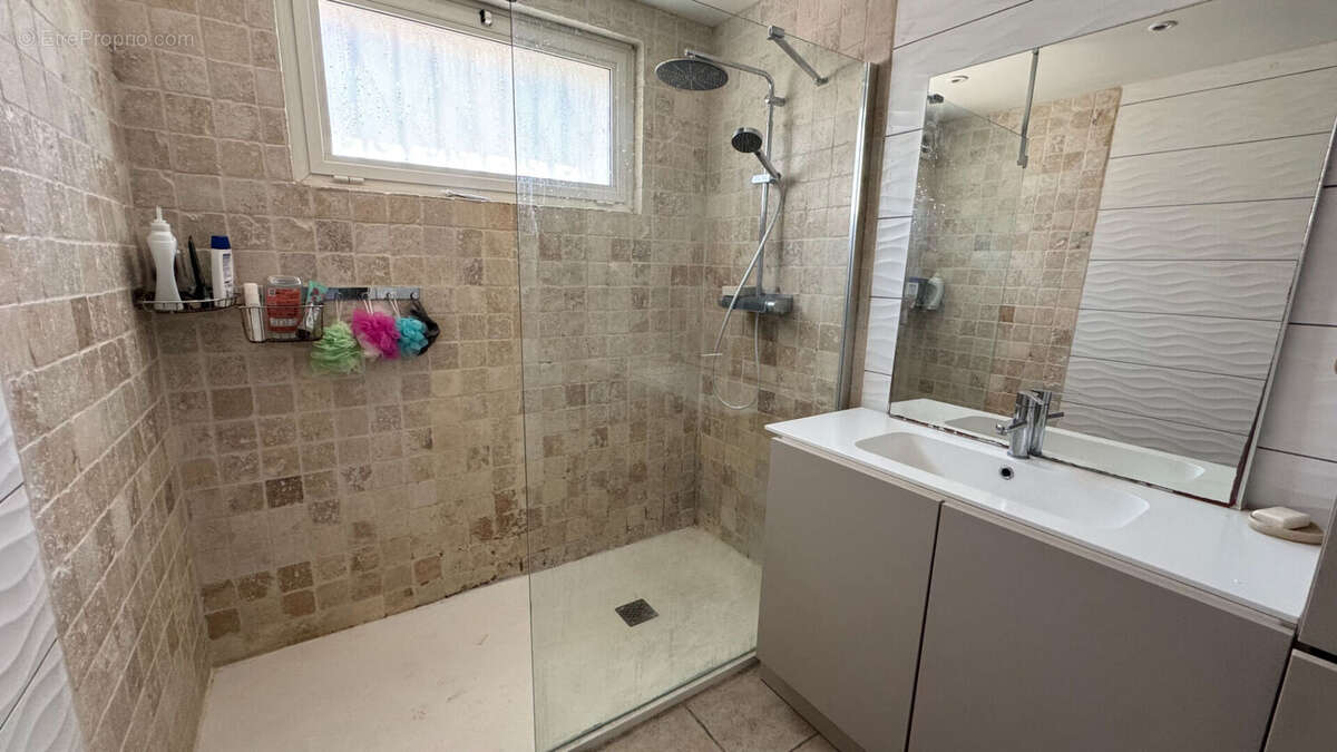 Maison avec piscine -5 pièces - quartier des fleurs - 159 m² - photo 9