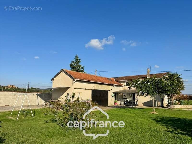 Maison à BOUGE-CHAMBALUD