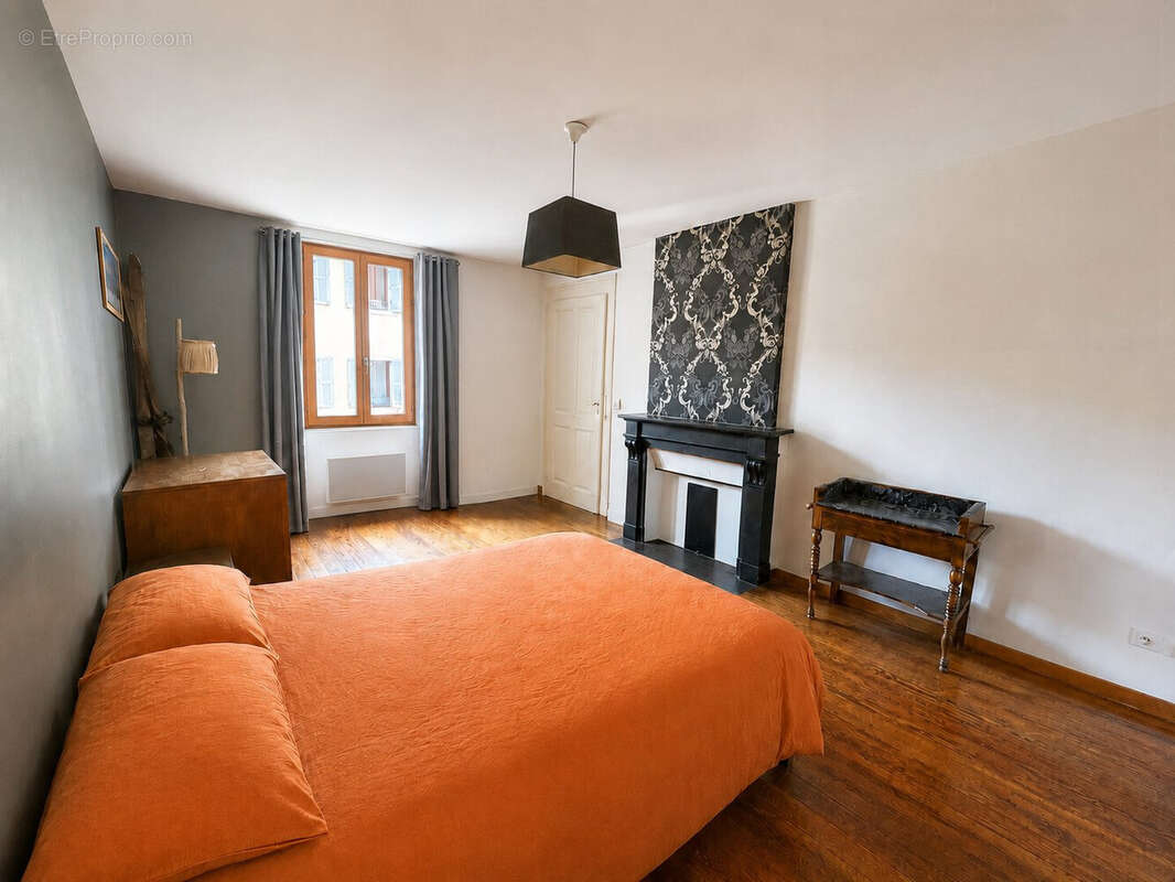 Appartement 107 m² à La Roche-Sur-Foron  - photo 5